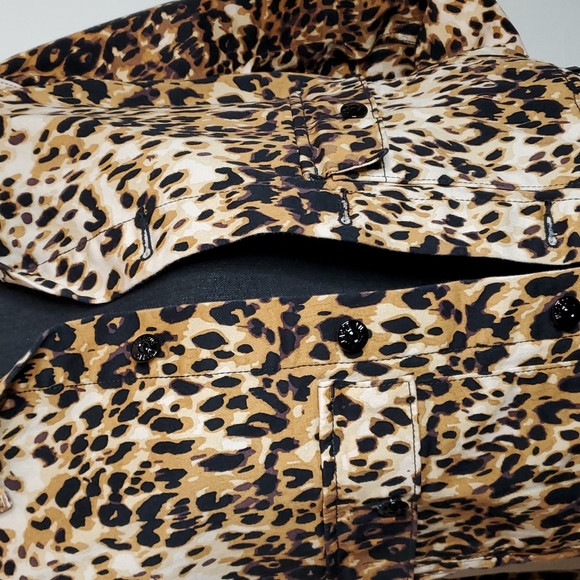 LulaRoe Kenny Denim Trucker Jacket Limited Edition Animal Print - Picture 4 of 16